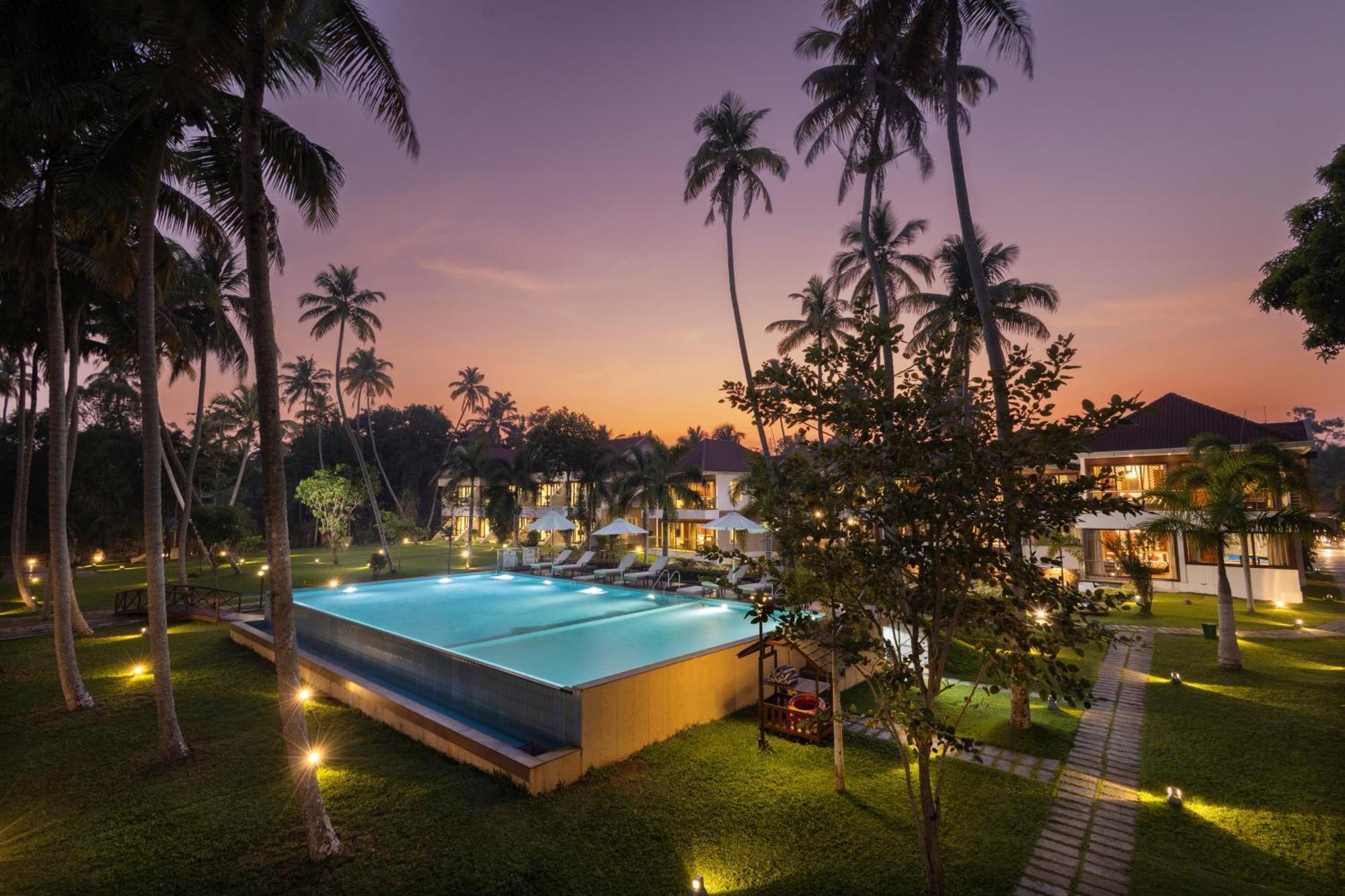 Lake Canopy Alleppey Hotel Alappuzha Exterior photo