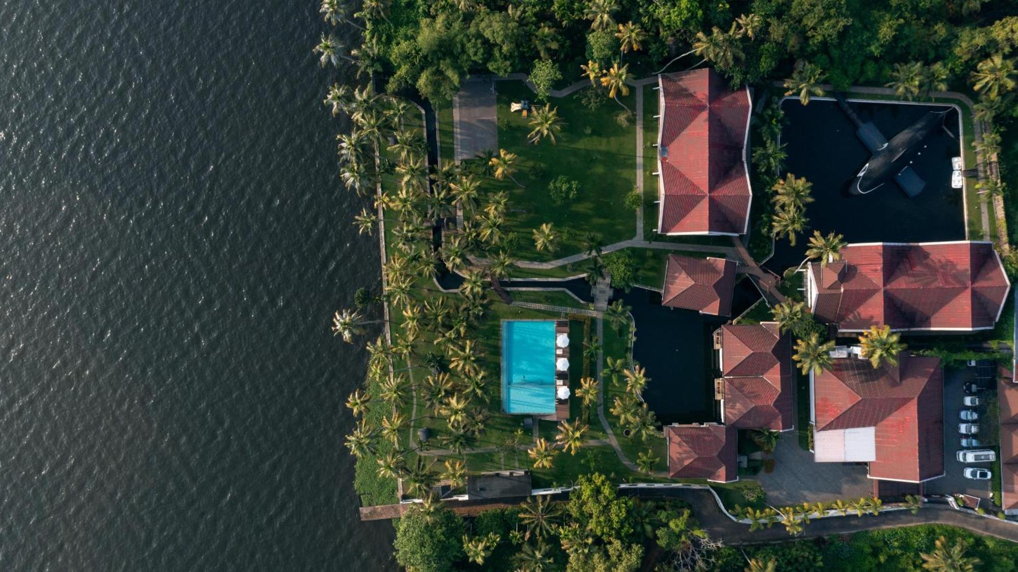 Lake Canopy Alleppey Hotel Alappuzha Exterior photo